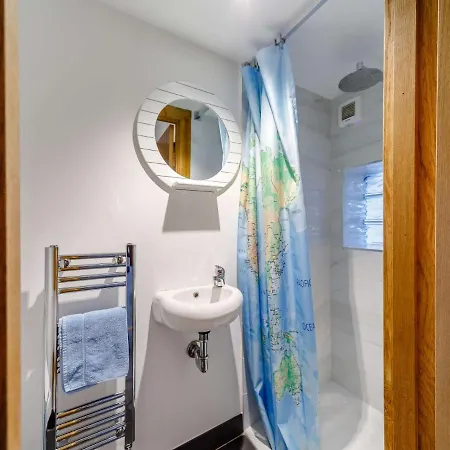 Holiday home 3 Bed In 86087