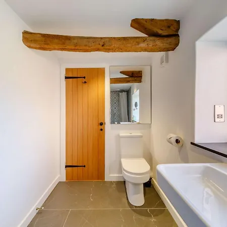 3 Bed In 86087