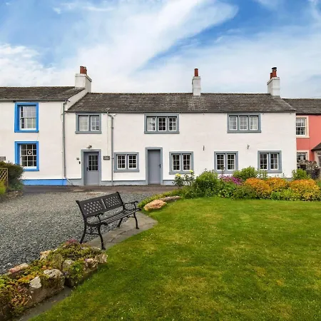 3 Bed In 86087